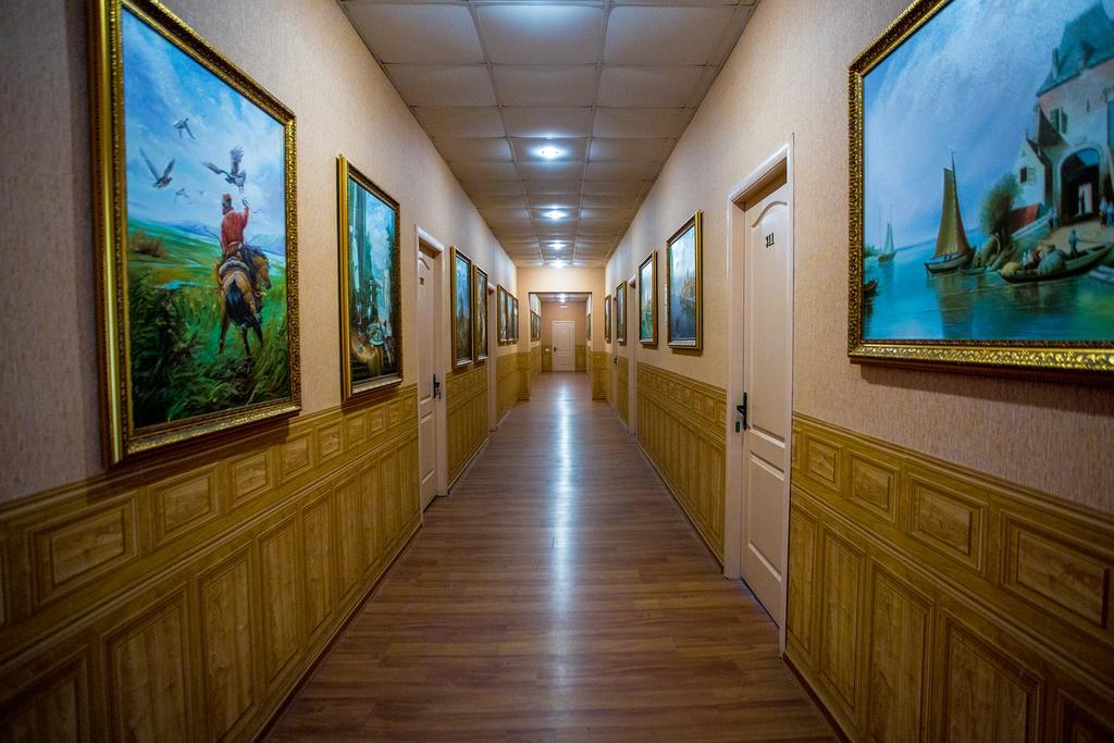 Art Hotel Izmajil Exteriör bild
